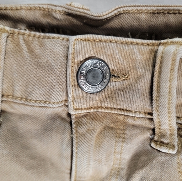 American Eagle Outfitters tan midi super stretch size 0 shorts in great shape. - Picture 2 of 6